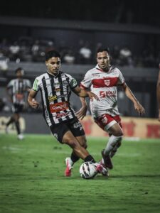 CRB vence Athletic por 2 a 0 e entra no G-6 da Série B